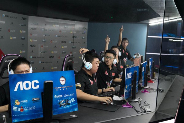 端的移动速 端的移动速