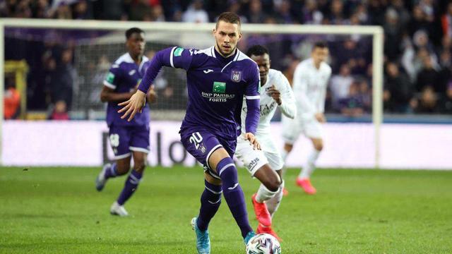 据现实情况 据现实情况