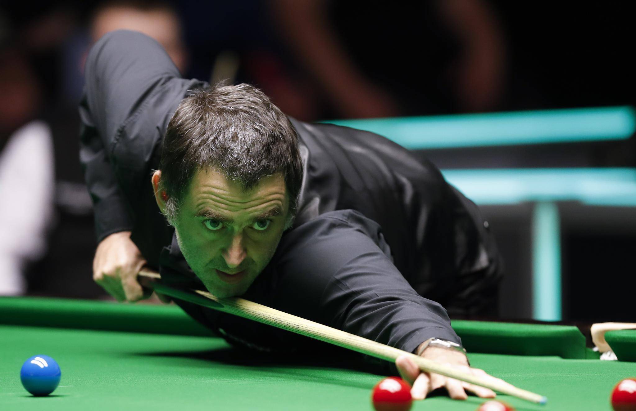 着攀岩运动 着攀岩运动