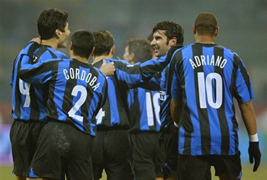 年龄曲线与 年龄曲线与